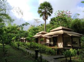 Jawa Jiwa G-Land Resort，Dadapan的豪華露營地點