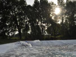G&icirc;te de Famille avec Jacuzzi, location longue ok, acomoda&ccedil;&atilde;o com onsen em Candresse