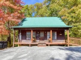 Dog Friendly, Quiet Chalet, Hot Tub, Fireplace