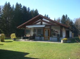 Ferienhaus Hütter, hotel u gradu 'Neuschönau'