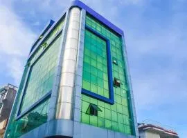 Guru hotel and lodge