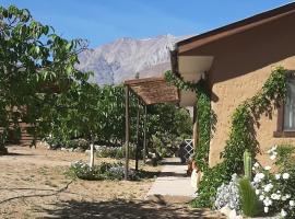 Cabaña entre Nogales – hotel w mieście Horcon
