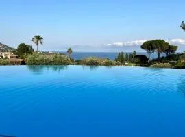 CAP ESTEREL Allée des Fleurs - Appartement CLIMATISE 5 personnes vue mer