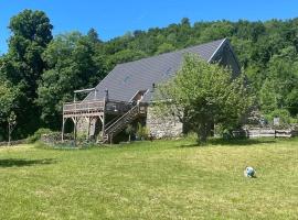Grand gite avec spa ouvert toute l'année : La grange de Loey, hotel v destinaci Méallet