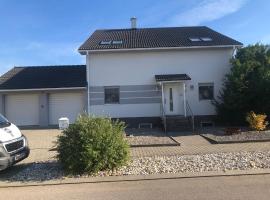 Lakeside Villa, holiday home in Frauenkirchen