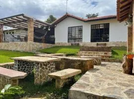 Casa de campo Villa Tatiana- Mesa de Los Santos