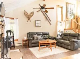 Camelback Cozy House 3 mins to ski lift