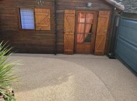 Au petit Chalet, hotel a Gigouzac