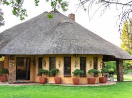 Hotel Nomad Belvedere Lodge, hotel in Midrand