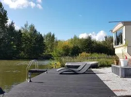 Carafun aan het water Ooltgensplaat