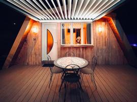 Au-Doux-Altic chalet romantique avec JACUZZI ET SAUNA, hotel v destinaci Métabief