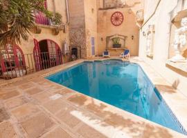 Gozitan Farmhouse Pool & Jacuzzi - PP 2, Hotel in Il-Wilġa