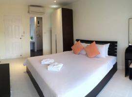 Glitter House Phuket, holiday rental in Kata Beach