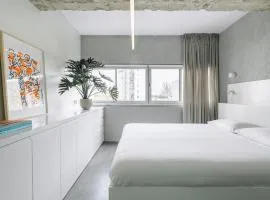Luz Apartment by Olala Homes