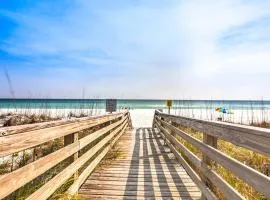 Sleek Pensacola Beach Condo: Patio, Walk to Beach