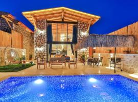 Villa Mila Patara-Luxury villa with pool, hotel in Adakoy