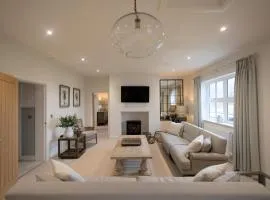 Woodlands Cottage, Wynyard Hall