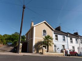 Upton House - Charming 4-bedroom home in Torquay, hotel in Torquay