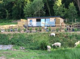 The Caswell bay hide out, готель біля визначного місця Ocean View - Windmill Gower, у місті Свонсі