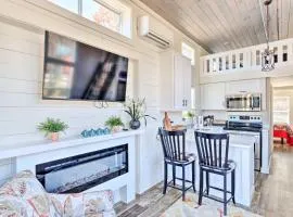 Tiny Home Retreat with Fire Pit about 3 Mi to Lake!