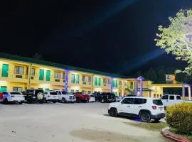 Scottish Inn & Suites