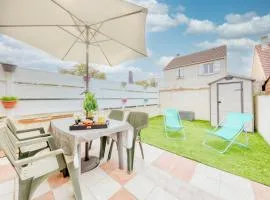 appartement tout équipé avec terrasse et parking privé