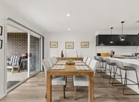 Libbity's at The Point by Experience Jervis Bay