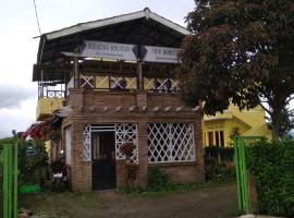 Berastagi Mountain View Homestay & Pizzeria, sewaan penginapan di Berastagi