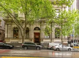 Roma studio apartment in Collins Street