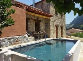 Apirathes Residence