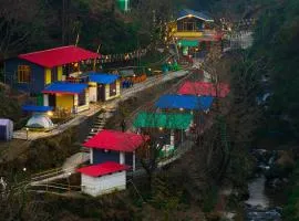 The Hosteller Mussoorie By the Streamside, Kempty