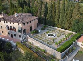 Villa Sardi Small Luxury boutique Hotel, hotel en Lucca