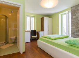 Villa Ajda - Green room, appartamento a Omišalj (Castelmuschio)
