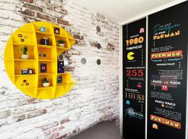 Futurostudio - Appart Hotel PACMAN - Futuroscope - Poitiers, place to stay in Jaunay-Marigny