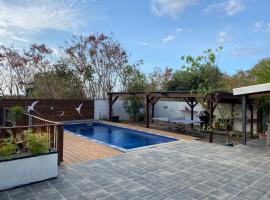 La Kaz Paille en Queue, Magnifique Villa F5 récemment rénovée avec piscine et Jacuzzi sur La Possession, hotel v destinaci La Possession