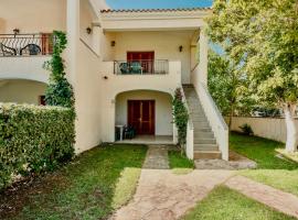 Graziosi appartamenti a Budoni con aria condizionata a soli 300 mt dal mare, ξενοδοχείο σε Budoni