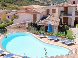 Residence con piscina a Tanaunella a 1500 m dal mare, apartmánový hotel v destinácii Tanaunella