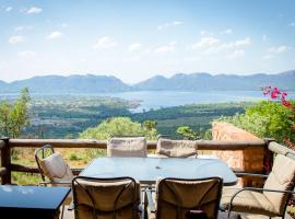 Koraalboom at Benlize, apartamento en Hartbeespoort