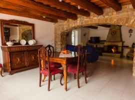 Masia Can Castanyola, holiday home in Marganell