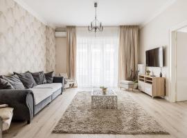 De Luxe 1-bedroom, 2-bathroom Condo in the Center, acomoda&ccedil;&atilde;o em condom&iacute;nio em Budapeste
