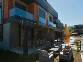 İyon city, hotel with parking in Seferihisar