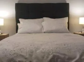 Gorgeous Private Studio LIMA-Own Bathroom-Near Airport