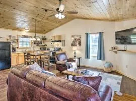 Cozy Cabin Less Than 8 Mi to Great Smoky Mtn Ntl Park