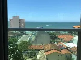 Apartamento com vista para o mar distante 150 m da praia