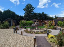 Peacock Lake Glamping, hotel v destinaci Nottingham