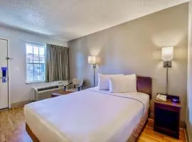 Studio 6-Phoenix, AZ - Deer Valley