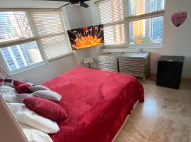 Comfortable room in the Brickell City Center area, hotel cerca de Parque Bayfront Park, Miami