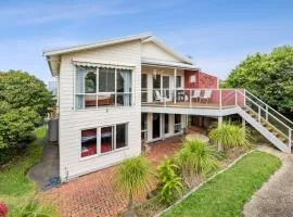 Kinloch Beach House 28