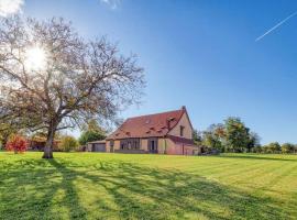 Magnifique maison de campagne aux portes de Sancerre, by Rurals, Hotel in Gardefort