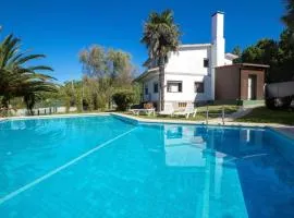 House - 3 Bedrooms with Pool WiFi and Sea views - 7428